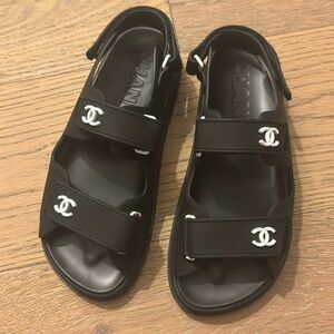 Chanel Dad sandals in Black for size 8